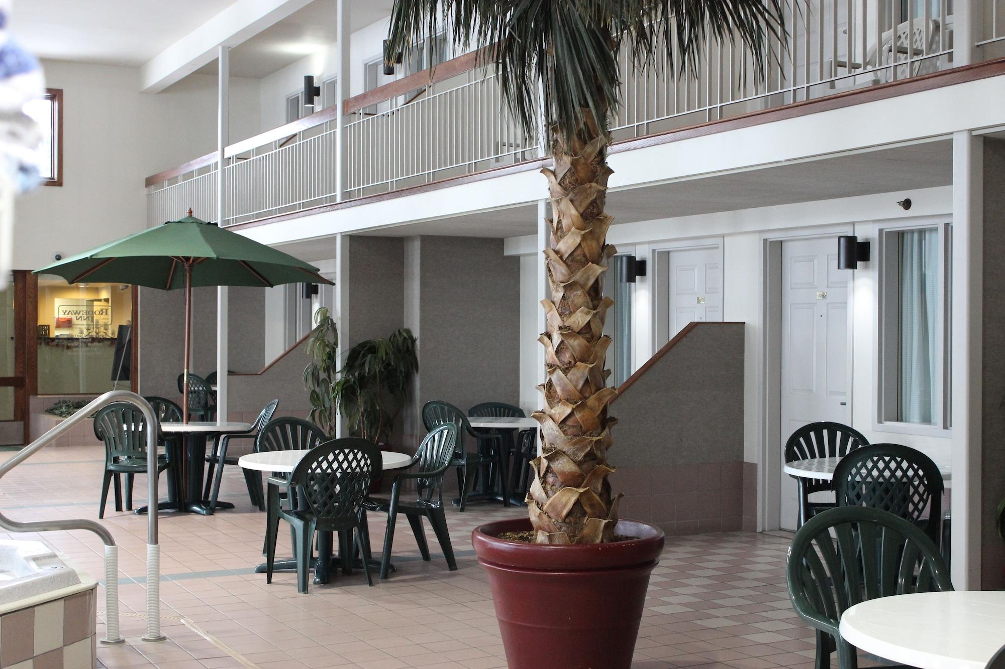 Rodeway Inn Columbia Mall Loop Grand Forks Dış mekan fotoğraf