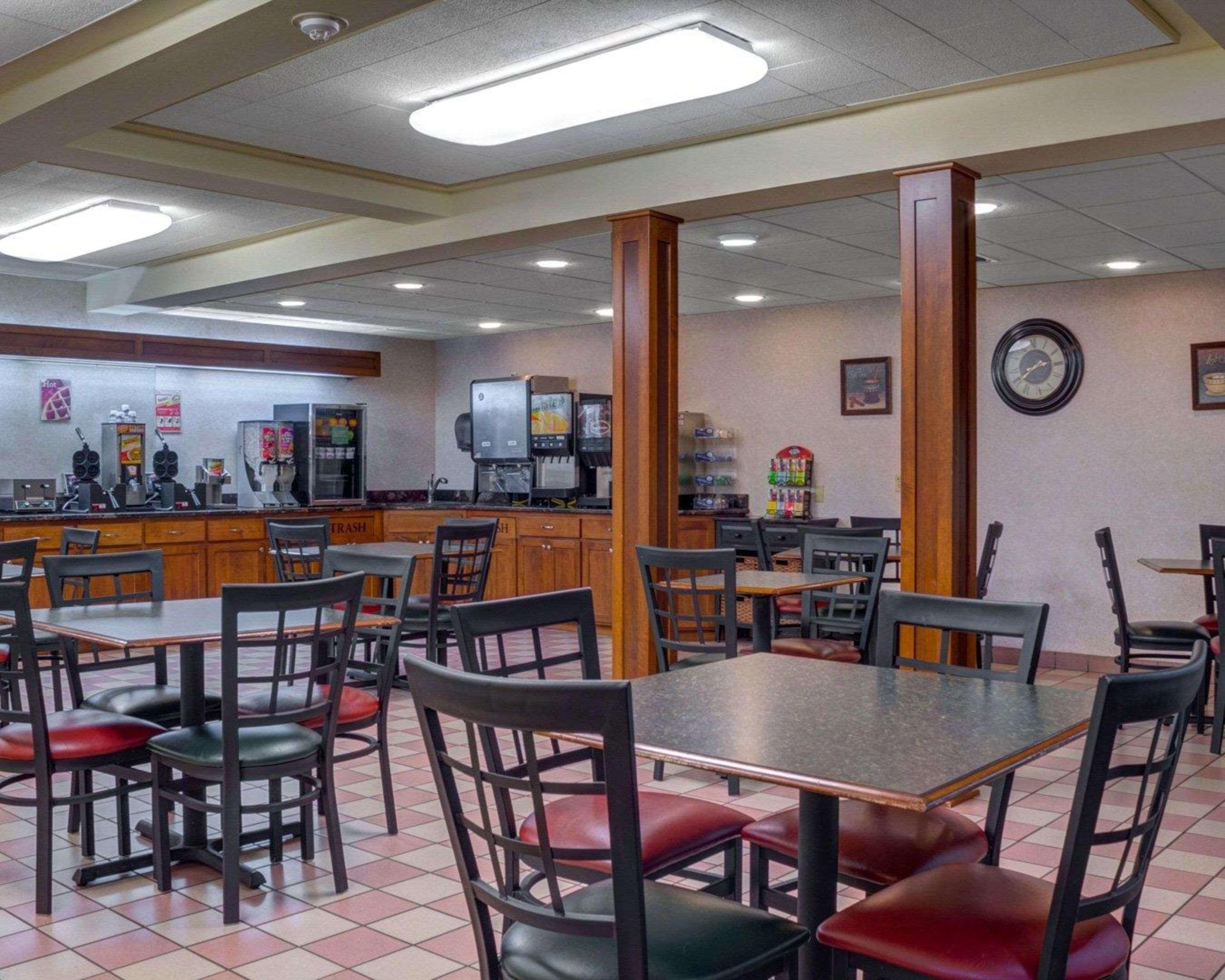 Rodeway Inn Columbia Mall Loop Grand Forks Dış mekan fotoğraf