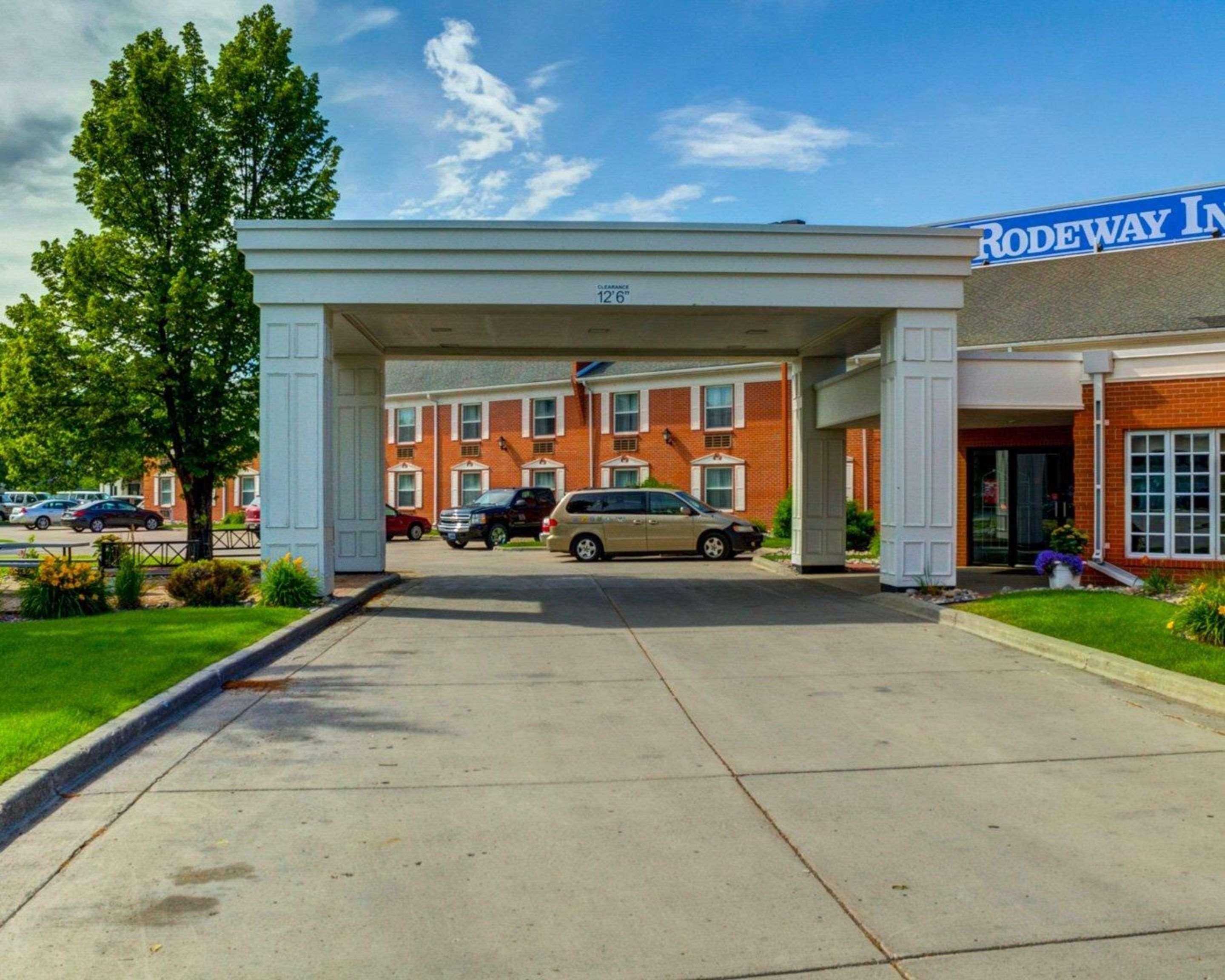 Rodeway Inn Columbia Mall Loop Grand Forks Dış mekan fotoğraf