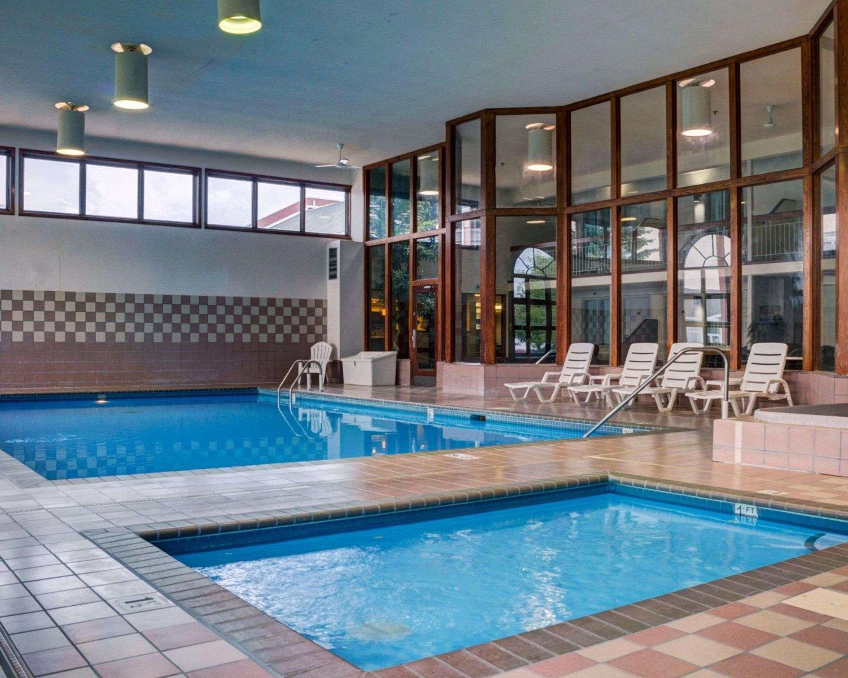 Rodeway Inn Columbia Mall Loop Grand Forks Dış mekan fotoğraf